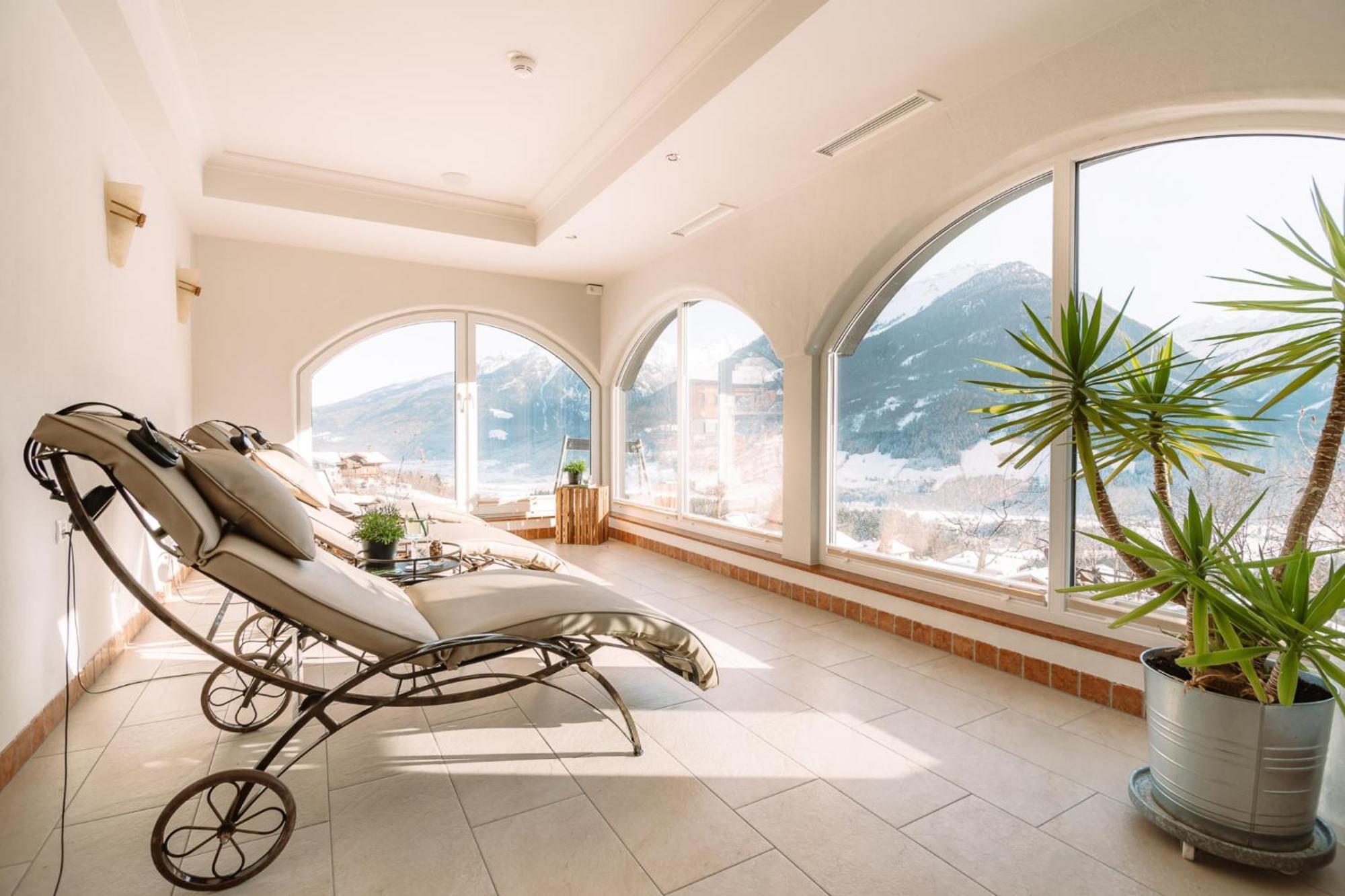 Bergbaur Hotel Neukirchen am Großvenediger Eksteriør billede